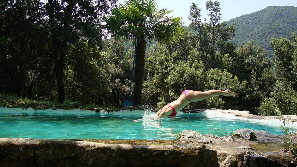 Susqueda Mas Els Terrats旅馆 外观 照片